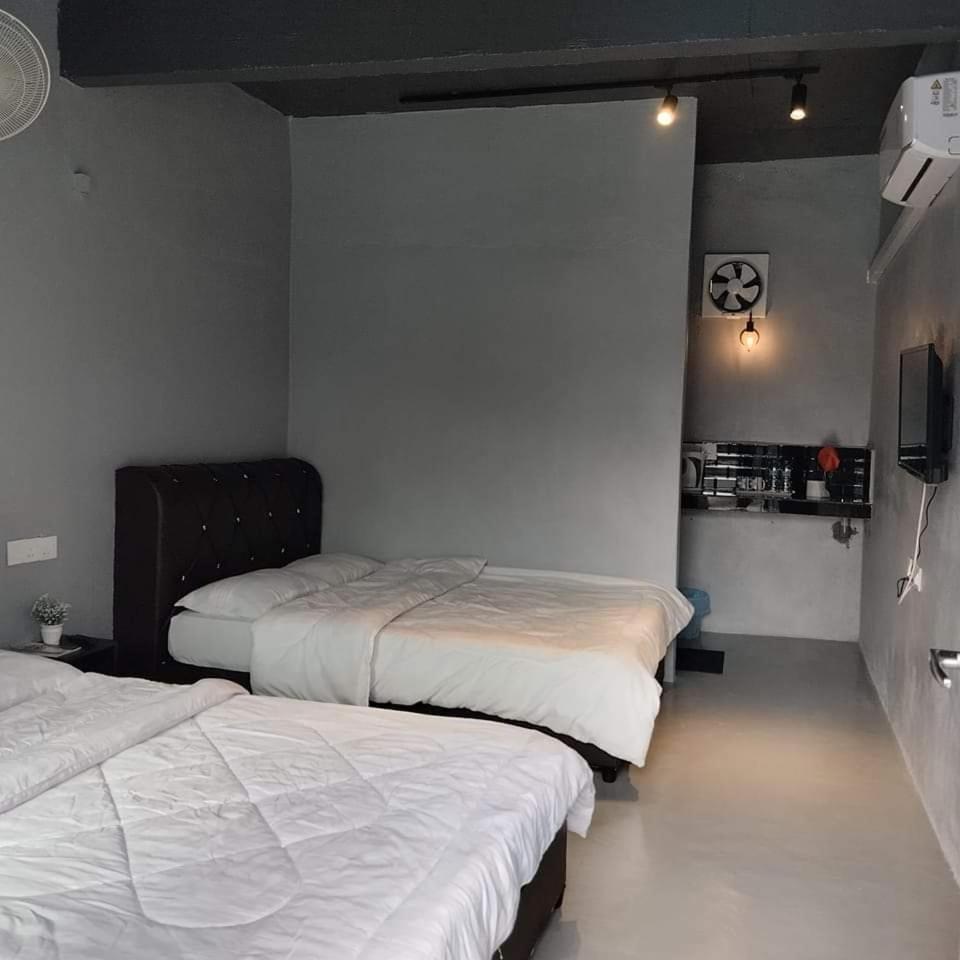 Adana Homestay & Pool Kangar Exterior foto
